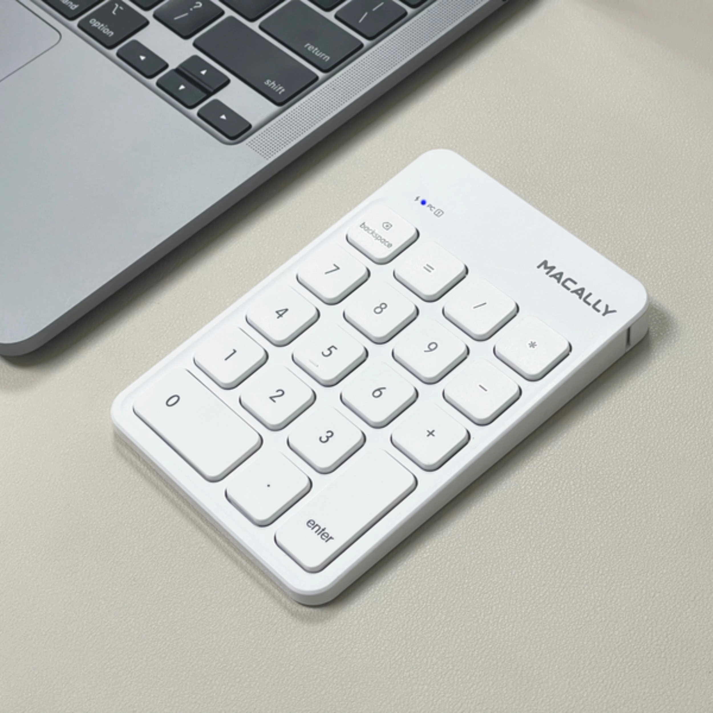 10 Key Wireless USB C Number Pad for Windows PC / Mac