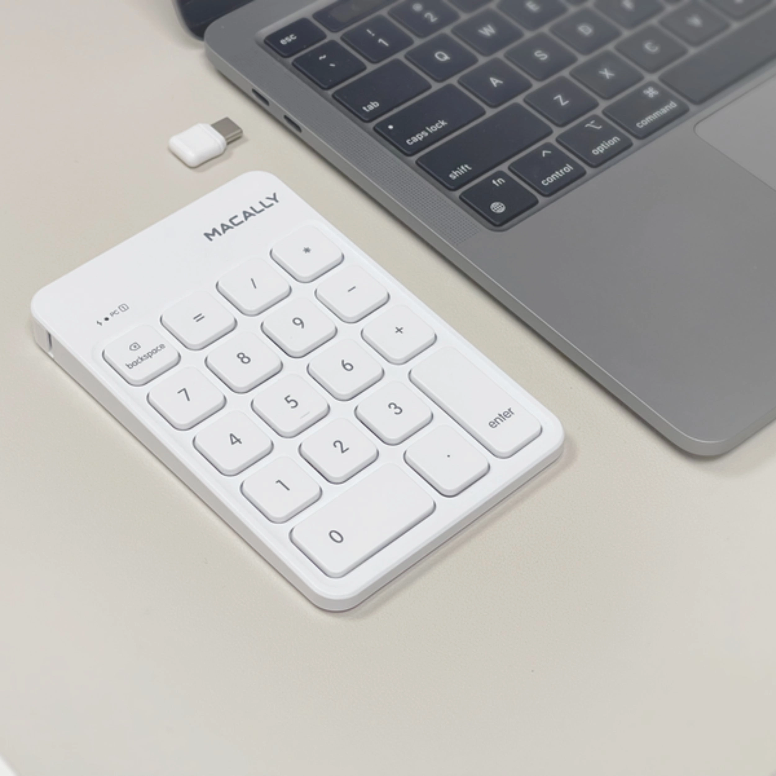 10 Key Wireless USB C Number Pad for Windows PC / Mac