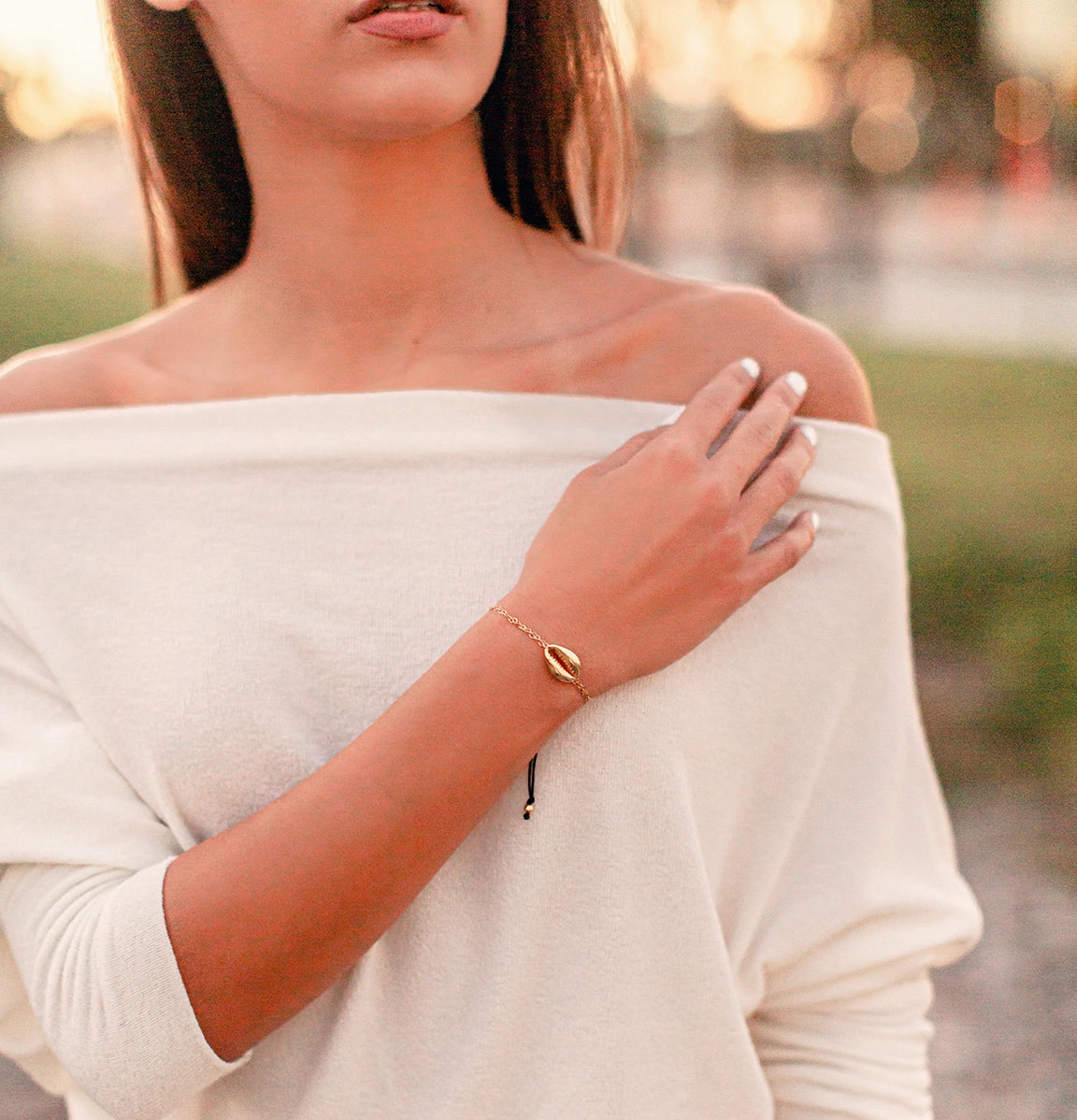 Adriana Pappas - - 14K Gold Filled - Metallic - Black Cord Chain Shell Bracelet - Adjustable