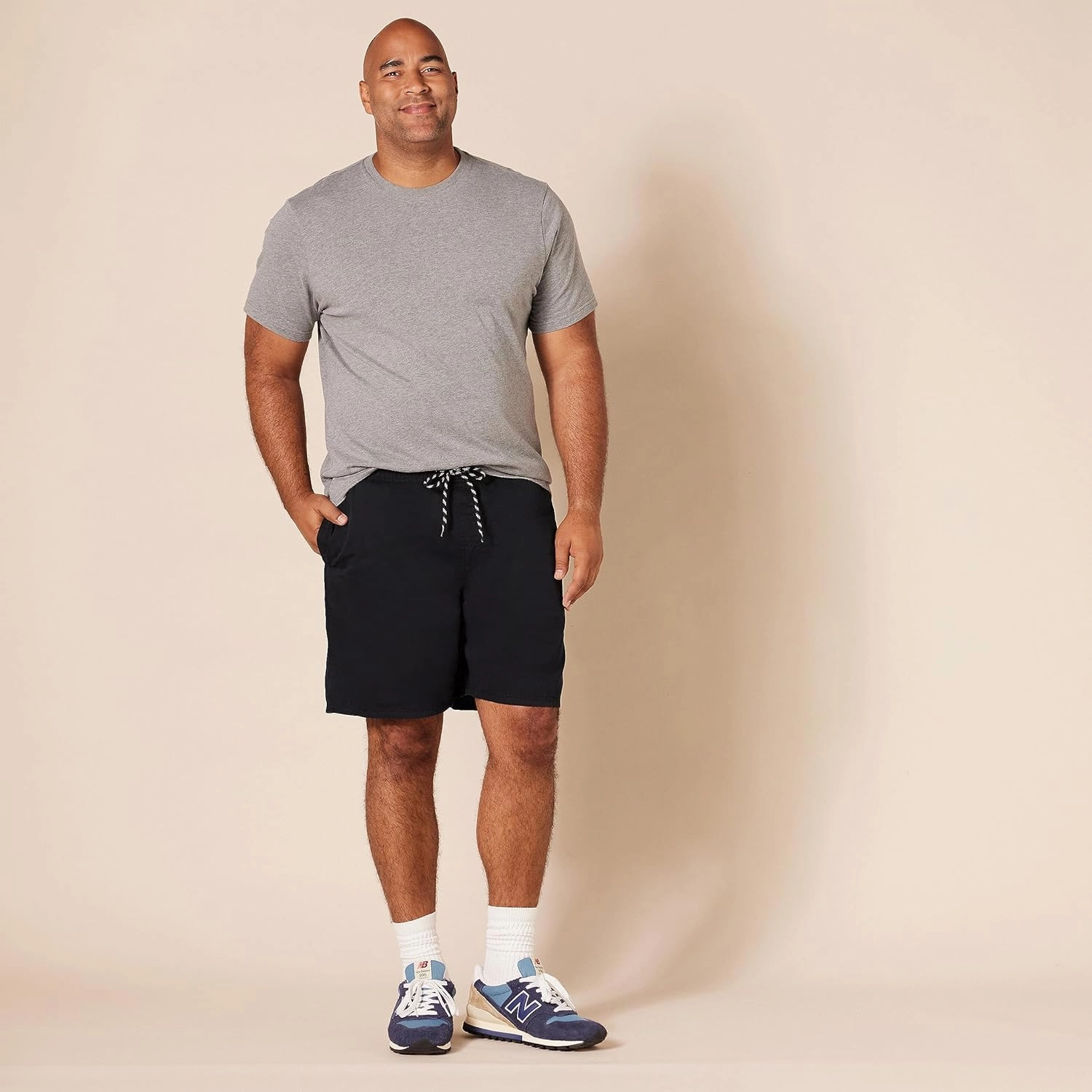 Amazon Essentials Men's 8" Inseam Relaxed-Fit Drawstring Walk Short (Available in Plus Size)