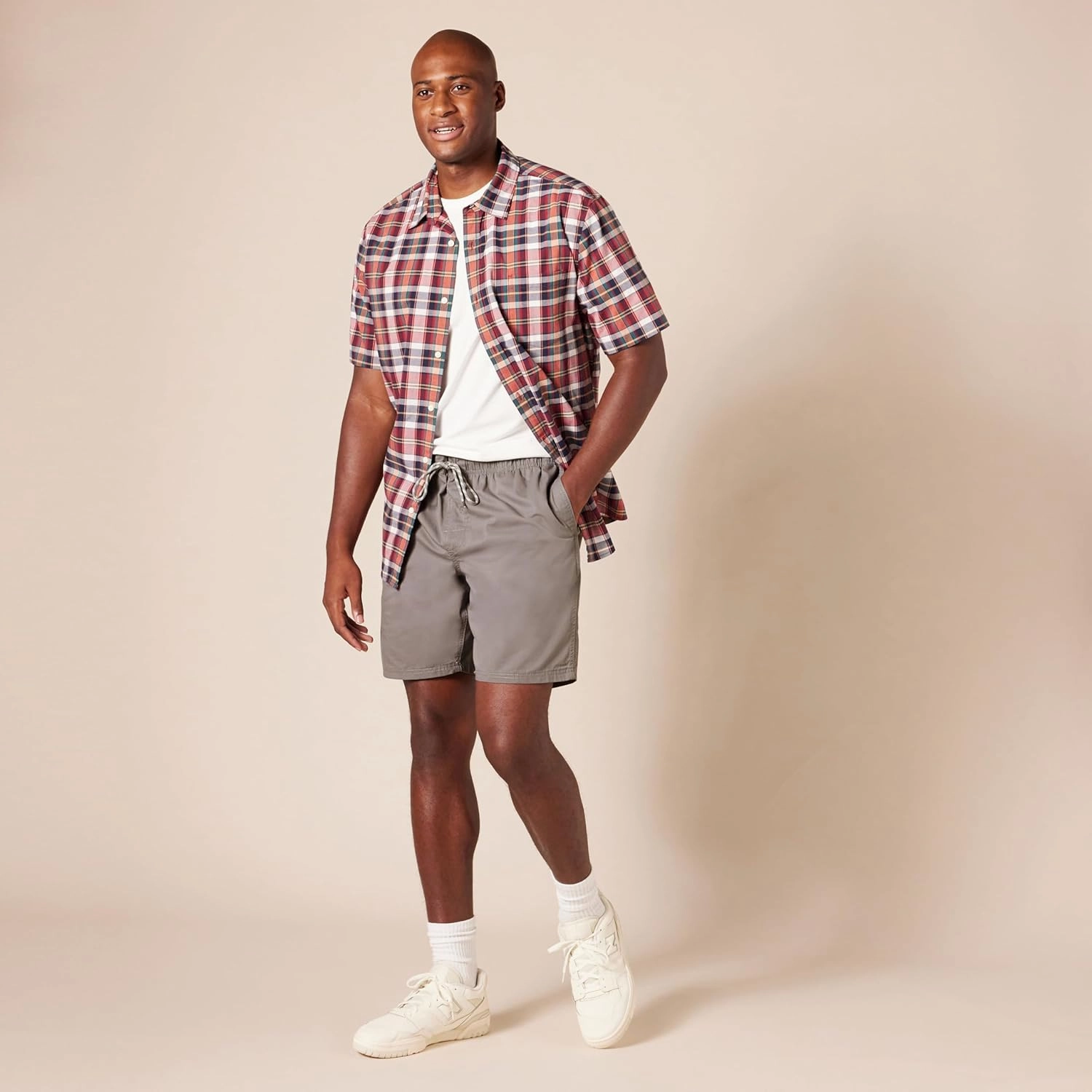 Amazon Essentials Men's 8" Inseam Relaxed-Fit Drawstring Walk Short (Available in Plus Size)