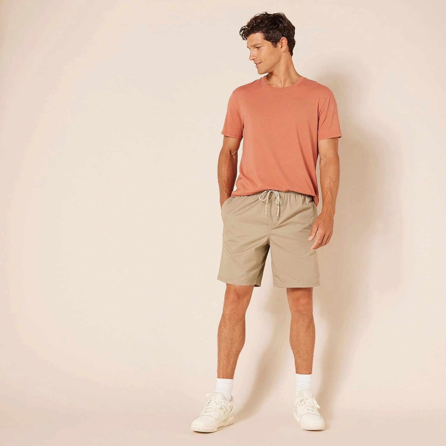 Amazon Essentials Men's 8" Inseam Relaxed-Fit Drawstring Walk Short (Available in Plus Size)