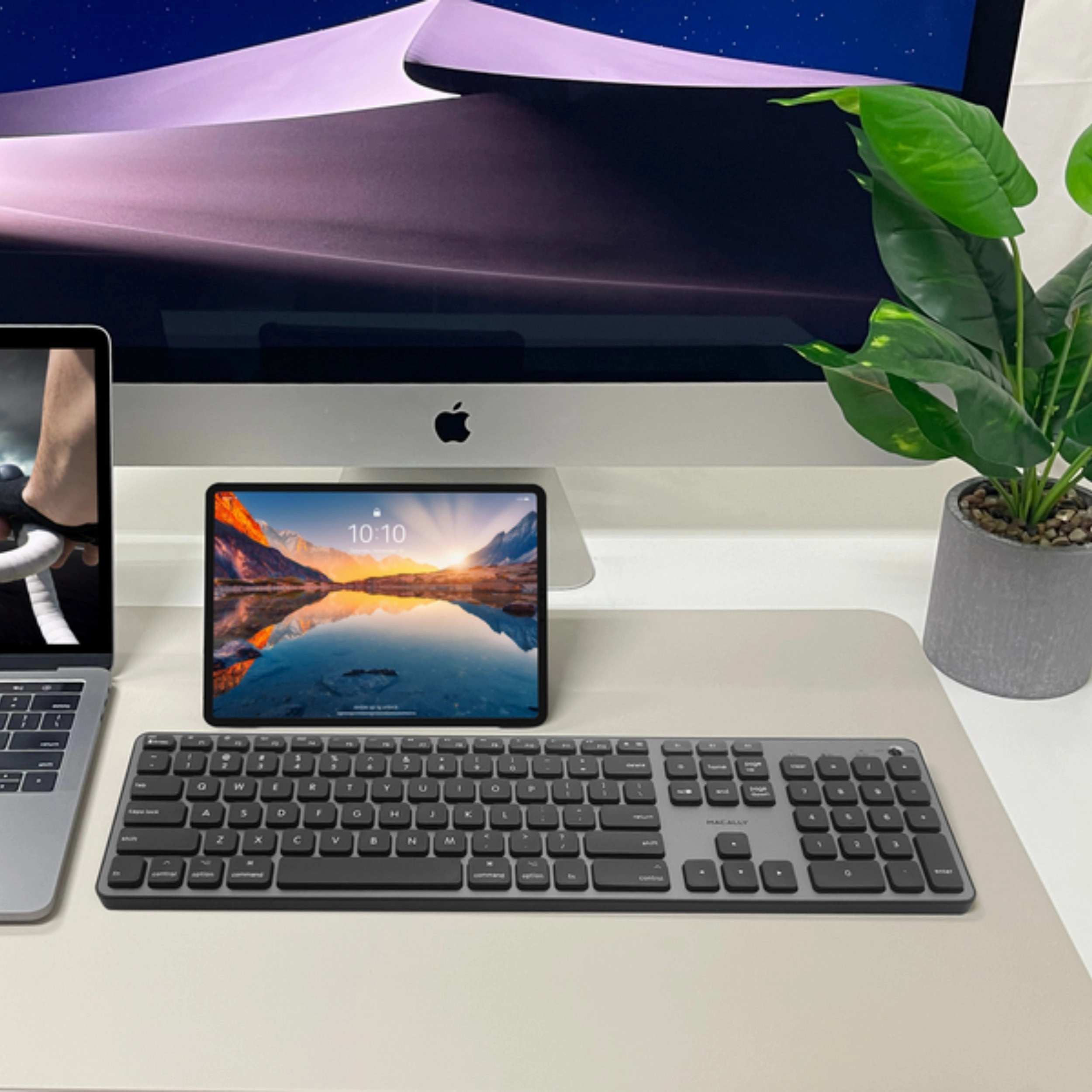 Backlit Bluetooth Keyboard for Mac
