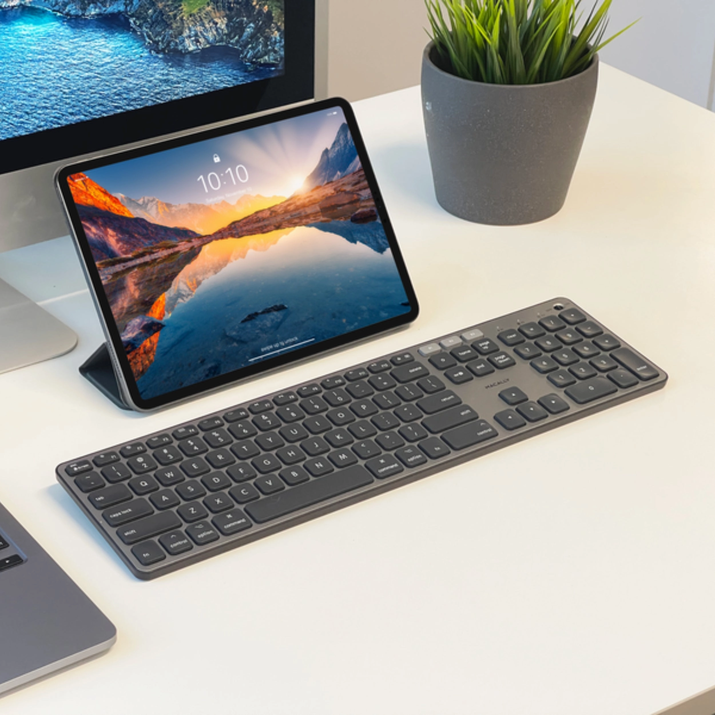 Backlit Bluetooth Keyboard for Mac