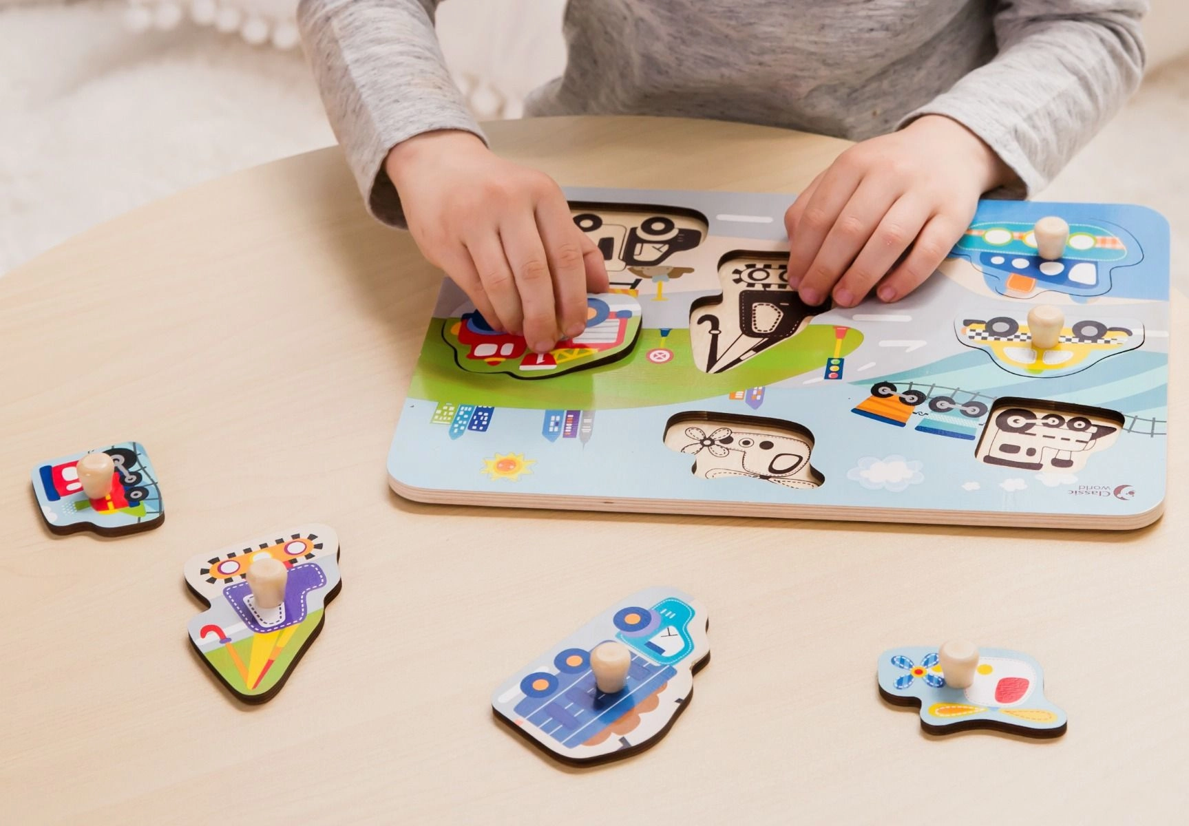 Classic World | Traffic Peg Puzzle