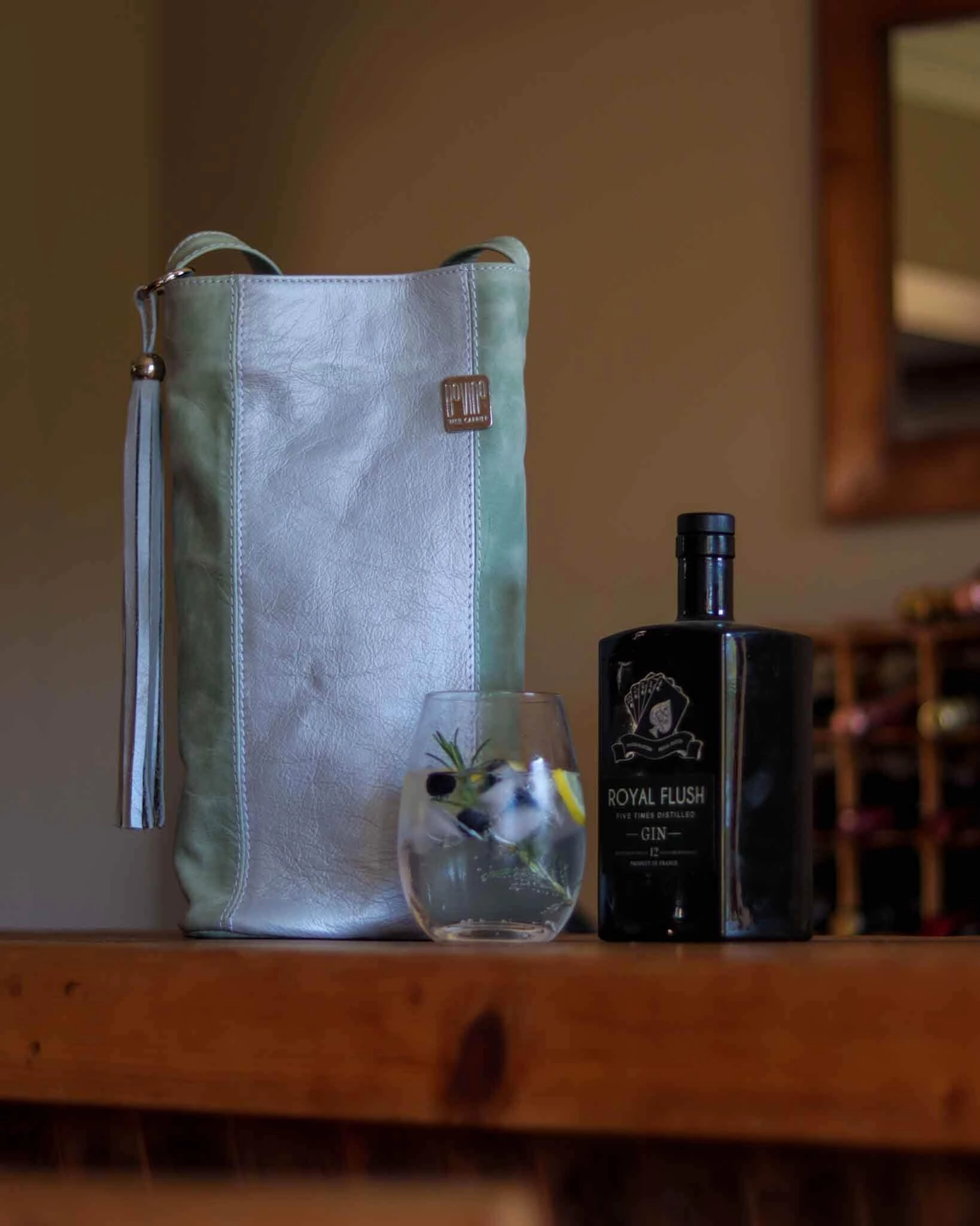 Classico Carrier Sage & Silver