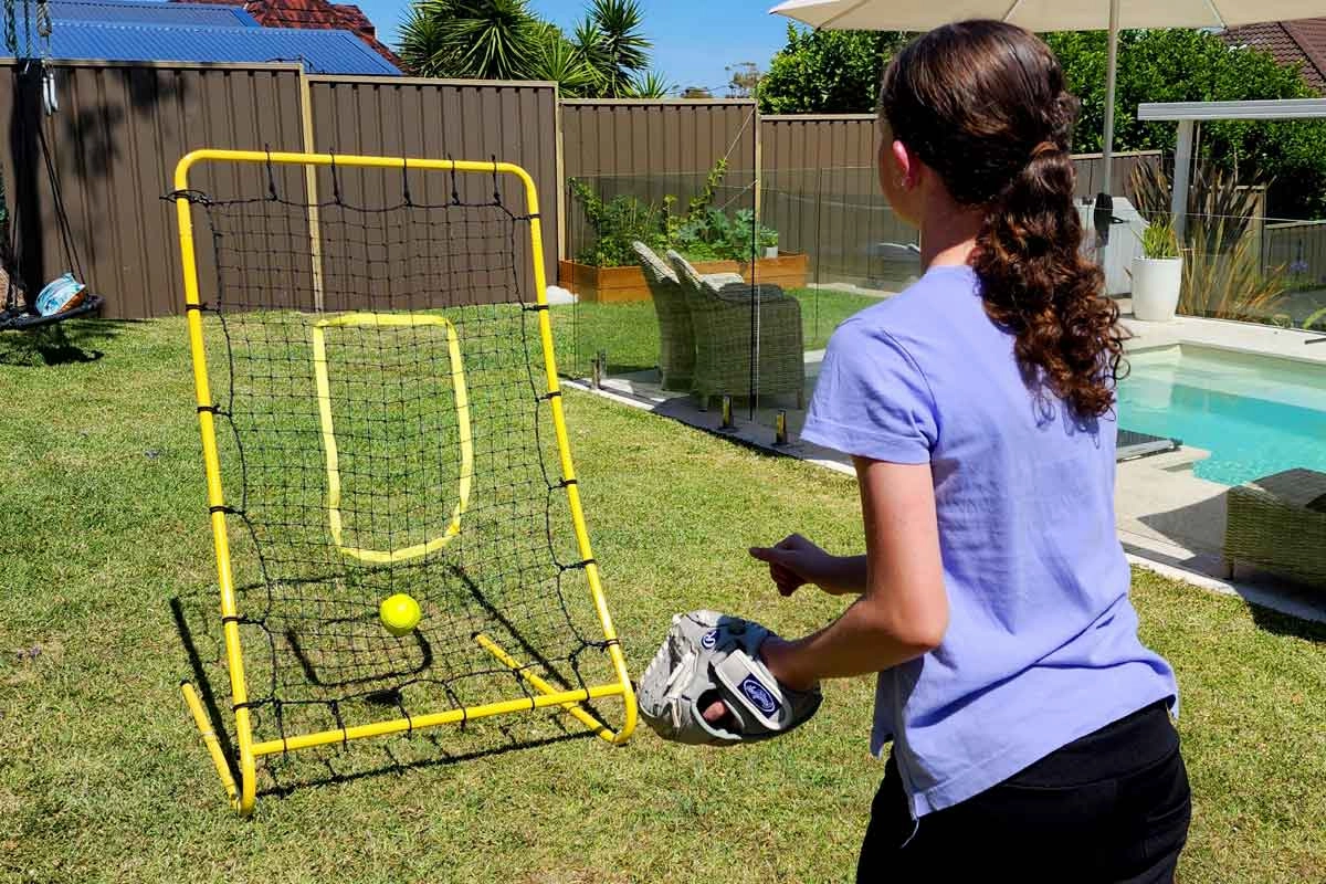 Curved Ball Rebounder