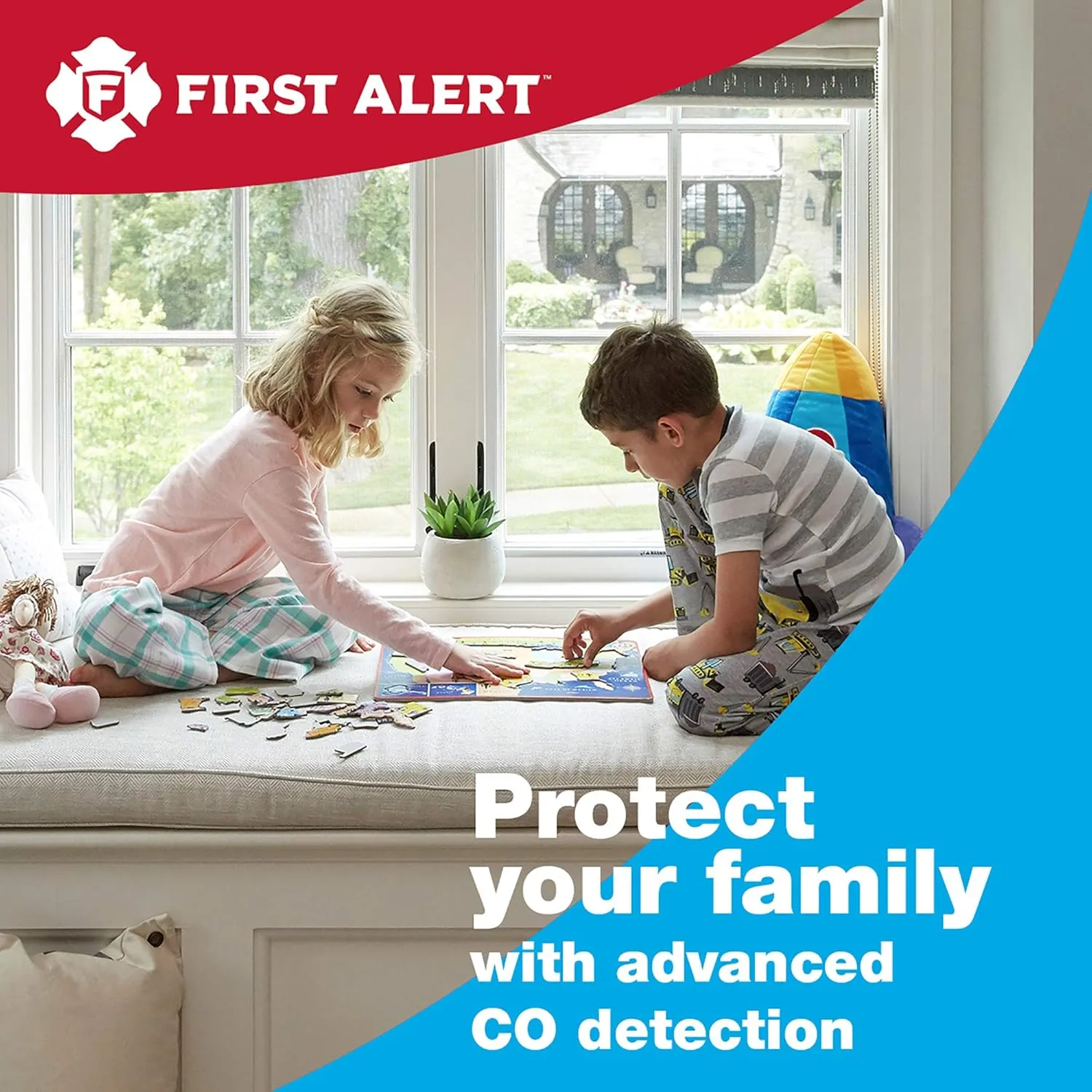 FIRST ALERT Plug-In Carbon Monoxide Detector with Battery Backup, (Pack of 3), CO605