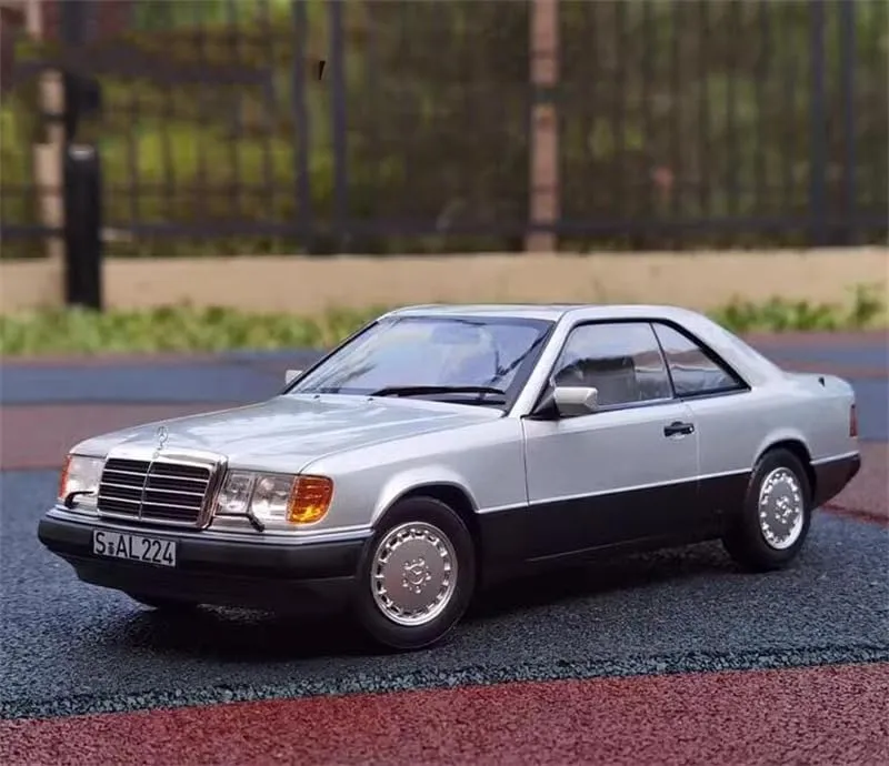 FloZ for NOREV for Mercedes for Benz 300 for CE Coupe for W124 1990 Silver 1:18 Car Pre-Built Model
