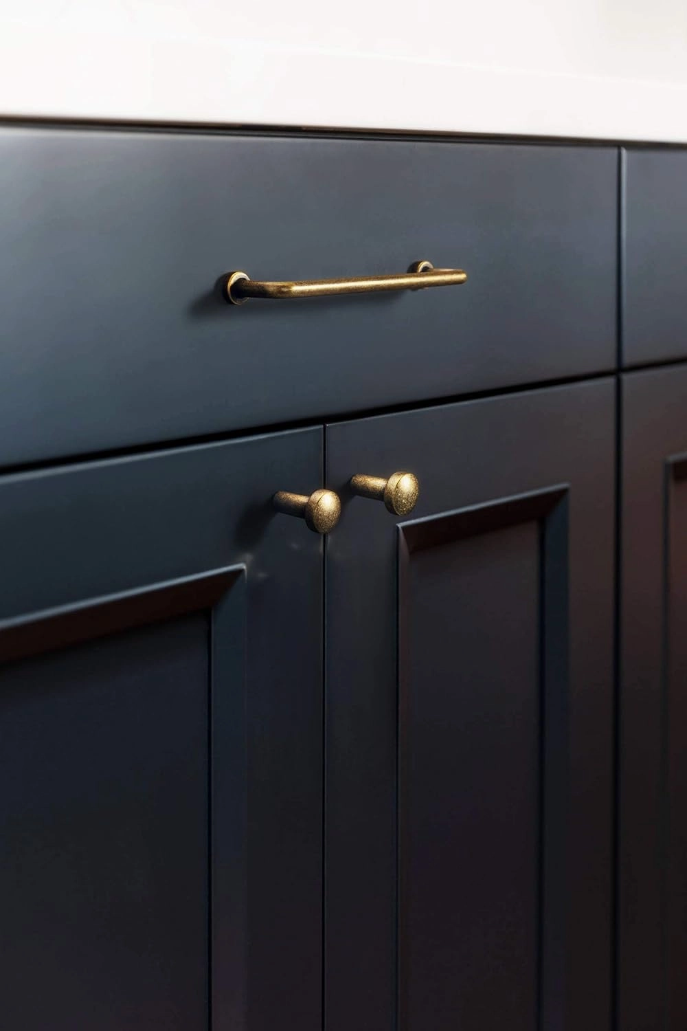 Goo-Ki 6 Pack 4'' Center to Center Antique Brass Cabinet Bar Pulls Vintage Drawer Handles Closet Classic Retro Home Kitchen Improvement Hardware