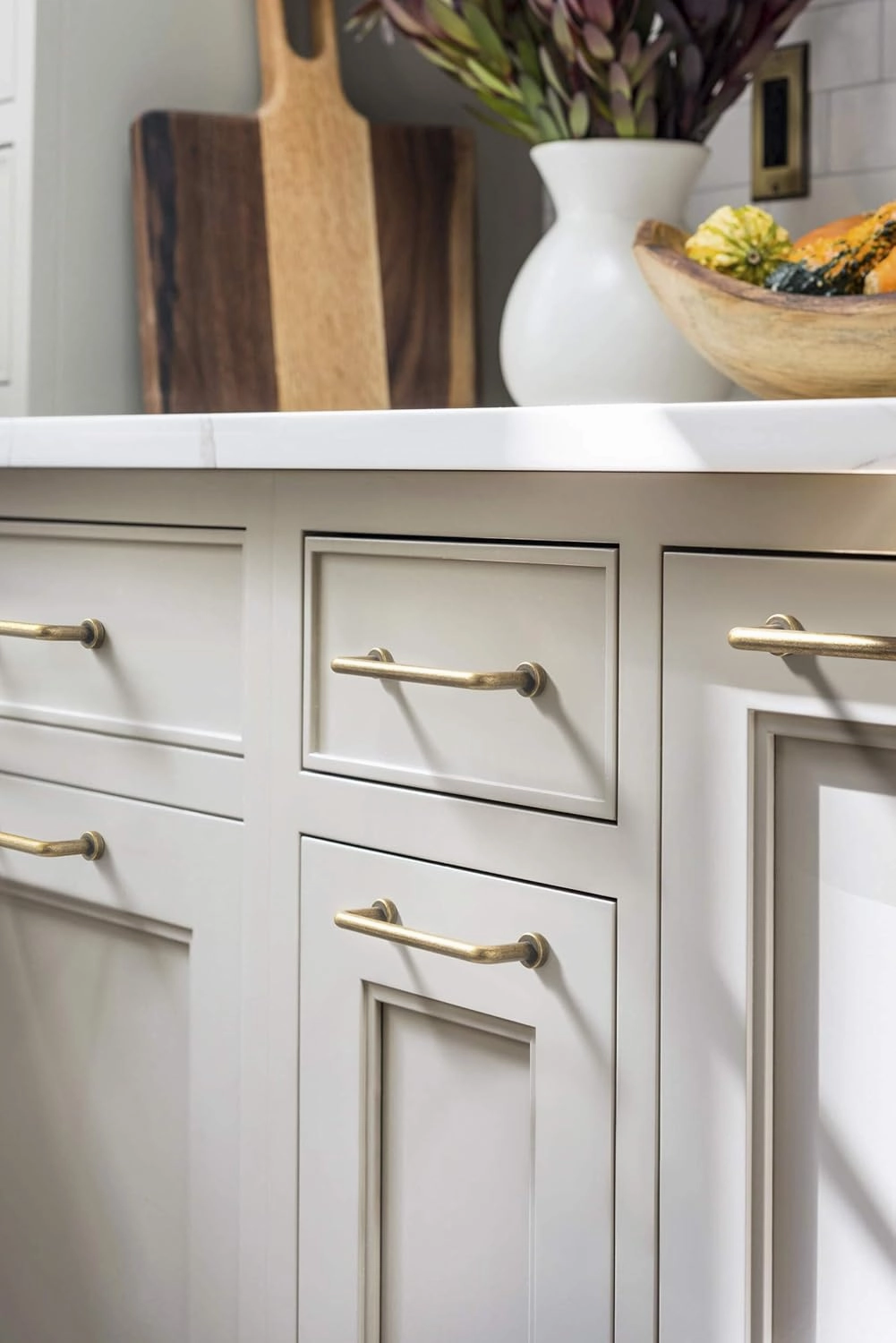 Goo-Ki 6 Pack 4'' Center to Center Antique Brass Cabinet Bar Pulls Vintage Drawer Handles Closet Classic Retro Home Kitchen Improvement Hardware