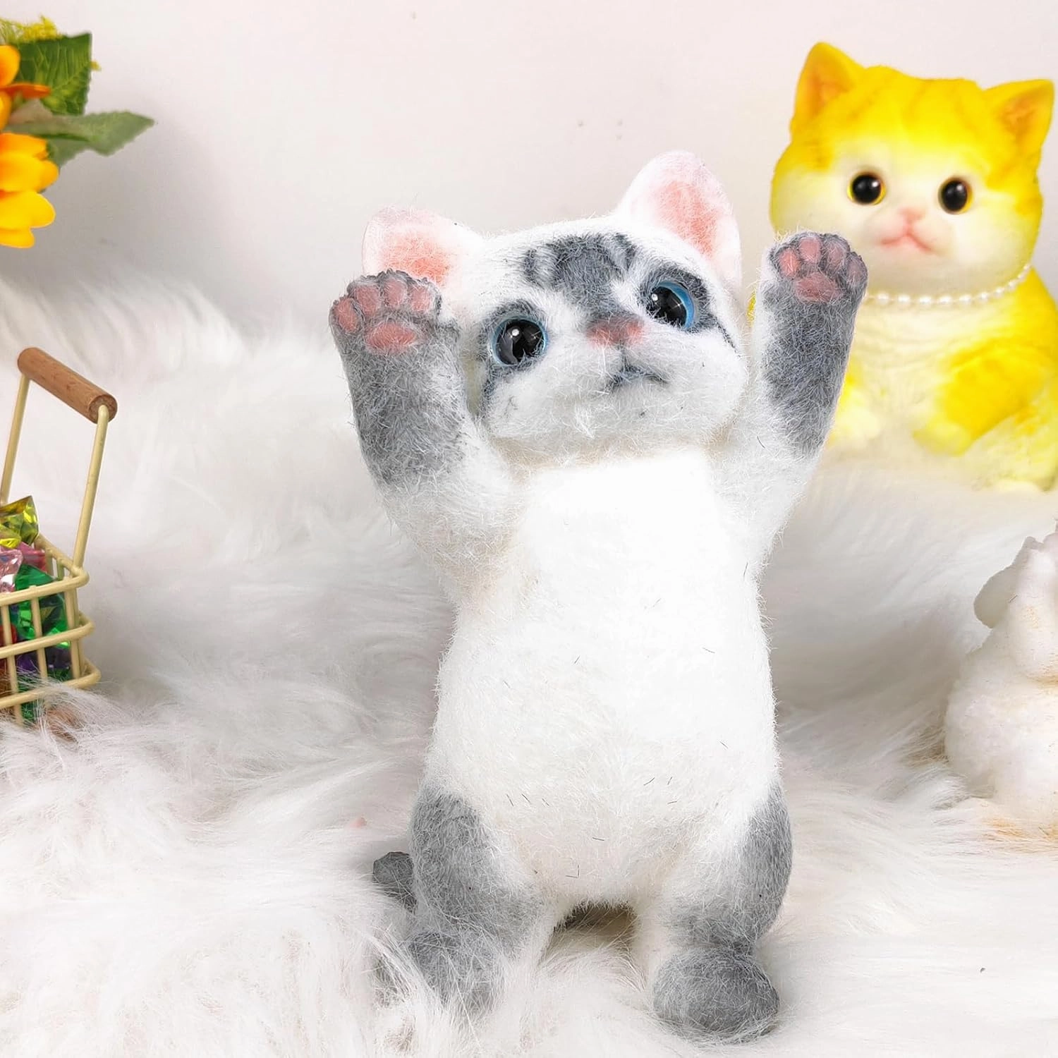 Hand Painted Cat Squishy Toys，Large Ultra Soft Kitty Squeeze Fidget Toy for Stress Relief ,Kawaii Squishies Sticky Animal Toy for Adults Kids,Decompression Sensory Balls for Autism