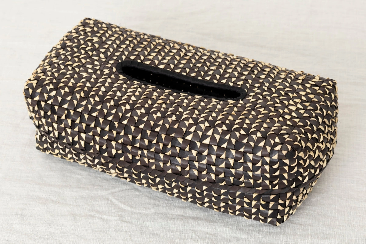 Kottan Tissue Box “Black Natural” / Palm leaf / IND 330903-3