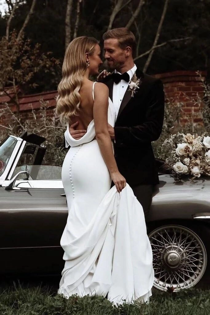 Long Sleeve Beach Wedding Dresses for Bride 2025 Elegant A Line Boho V-Neck Bridal Wedding Gowns