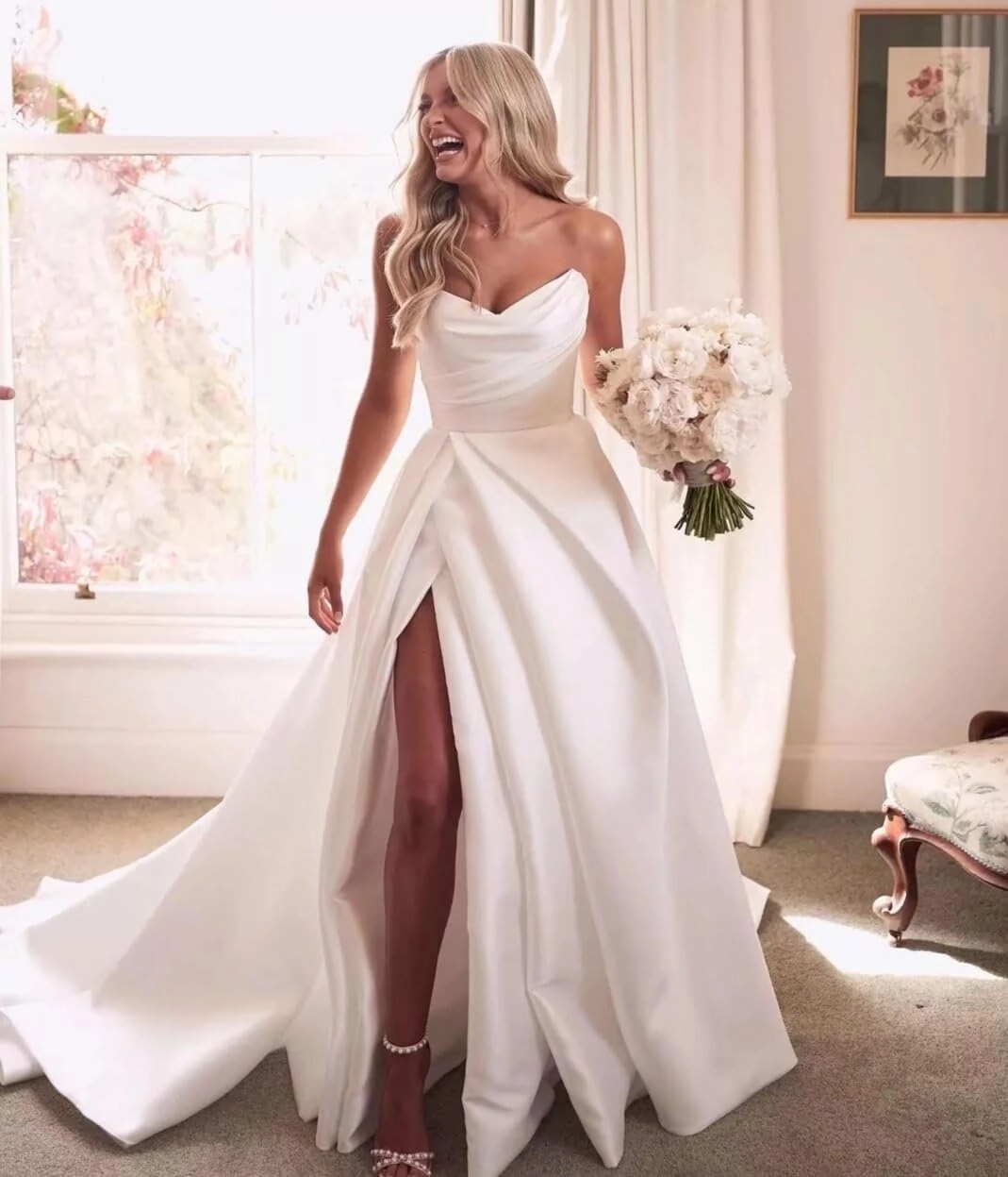Long Sleeve Beach Wedding Dresses for Bride 2025 Elegant A Line Boho V-Neck Bridal Wedding Gowns