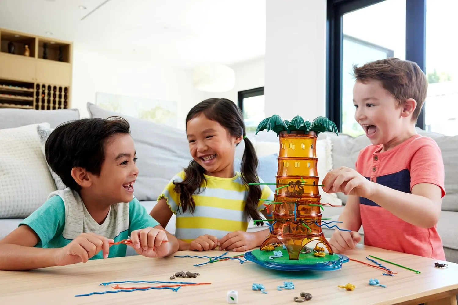 Mattel Games Kerplunk Rockin’ Tree Party Game for Kids, Families & Parties, Features Animal Pieces