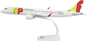 Metal Aircraft Model 1/100 Scale for E195 Portugal Assembly Plane Model Toy for Collection Painted Airplane Ornaments Aviation Enthusiasts