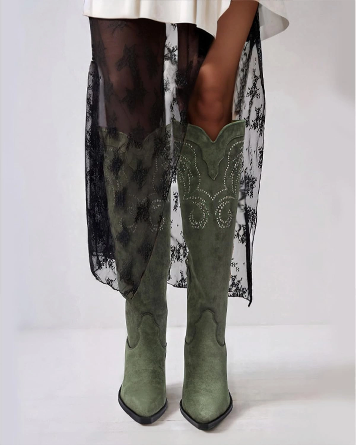 MUCCCUTE Cowgirl Boots Women Cowboy Knee High Boots Pointed Toe Chunky Heel Suede and Faux Leather Botas with Stud Embroidered