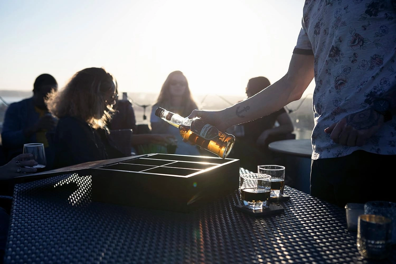 PICNIC TIME NCAA unisex-adult NCAA Whiskey Box Gift Set, Whiskey Glasses Set of 2, Whiskey Stones Gift Set