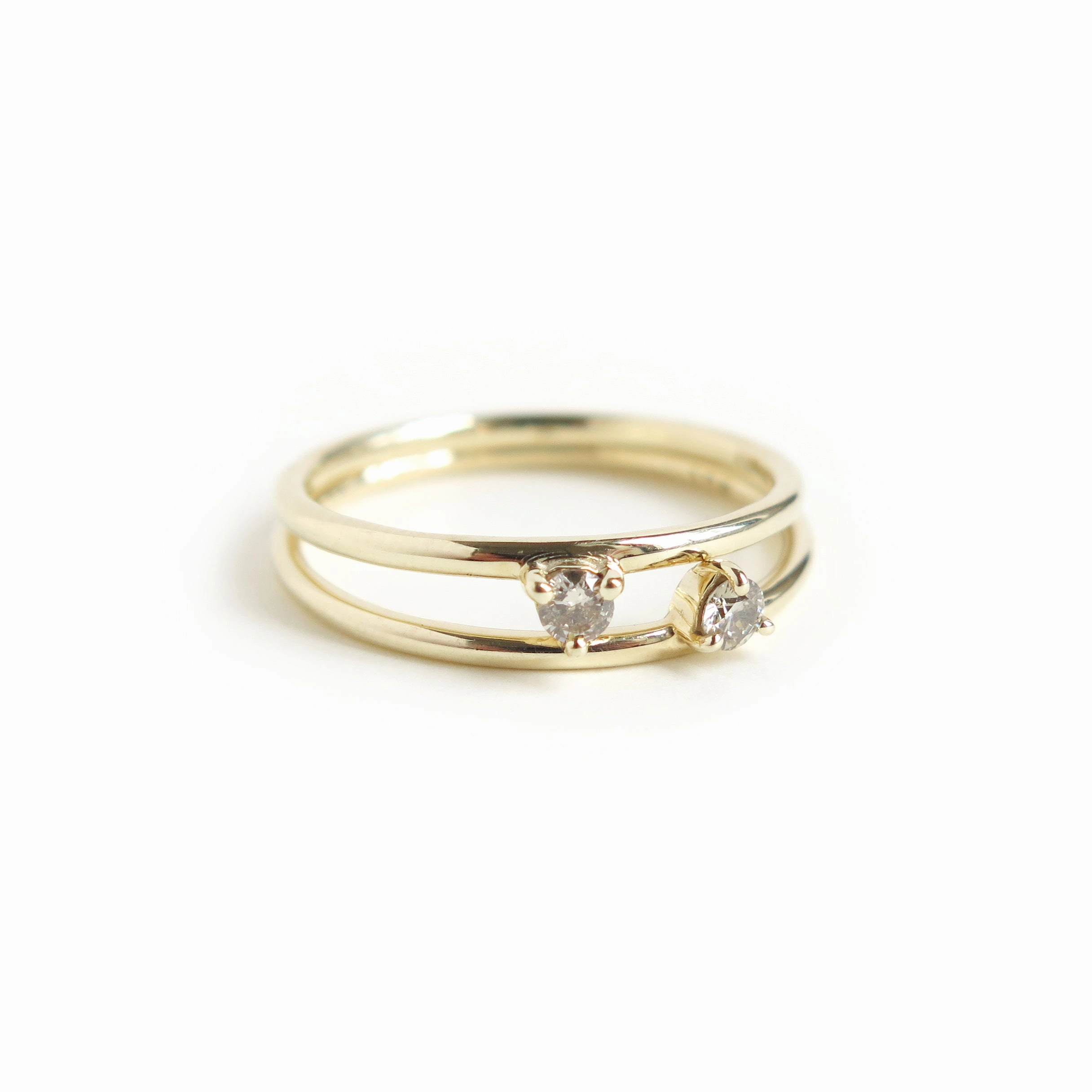 Three Claw Mini White Diamond Ring in Yellow Gold