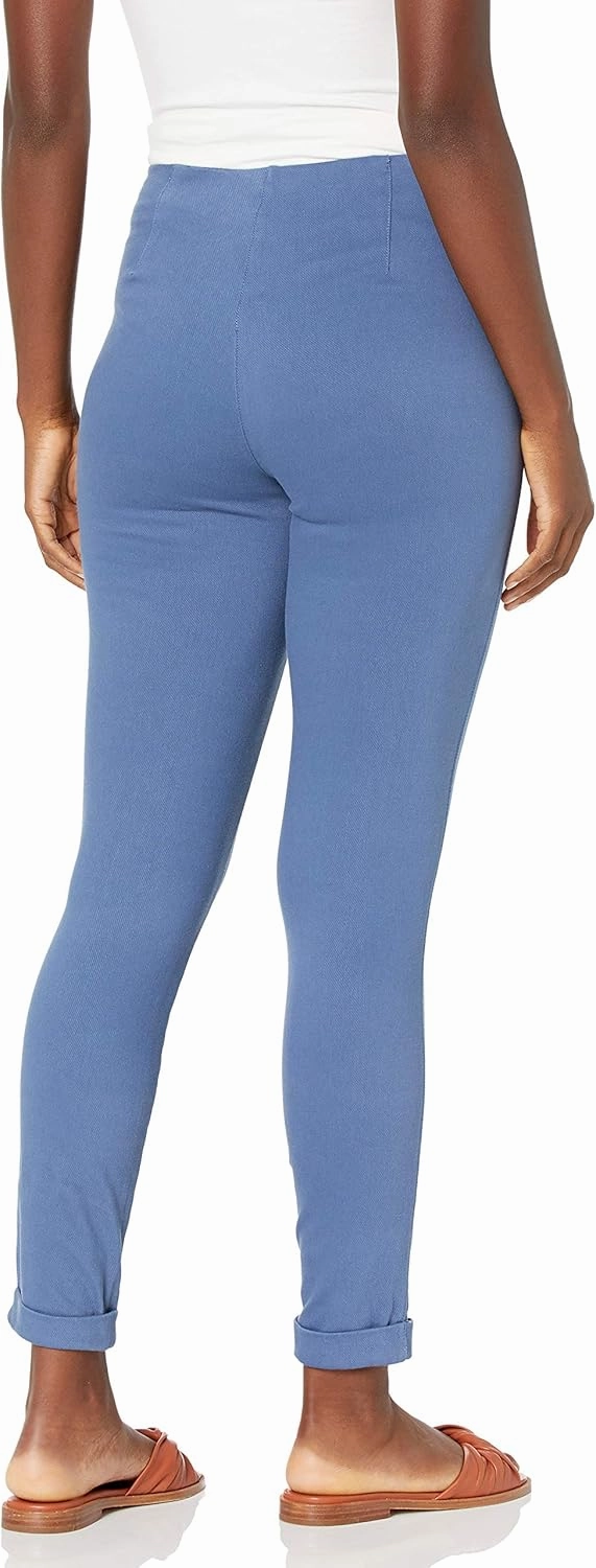 Tribal Women's Pull on Crop W/Knot DTL