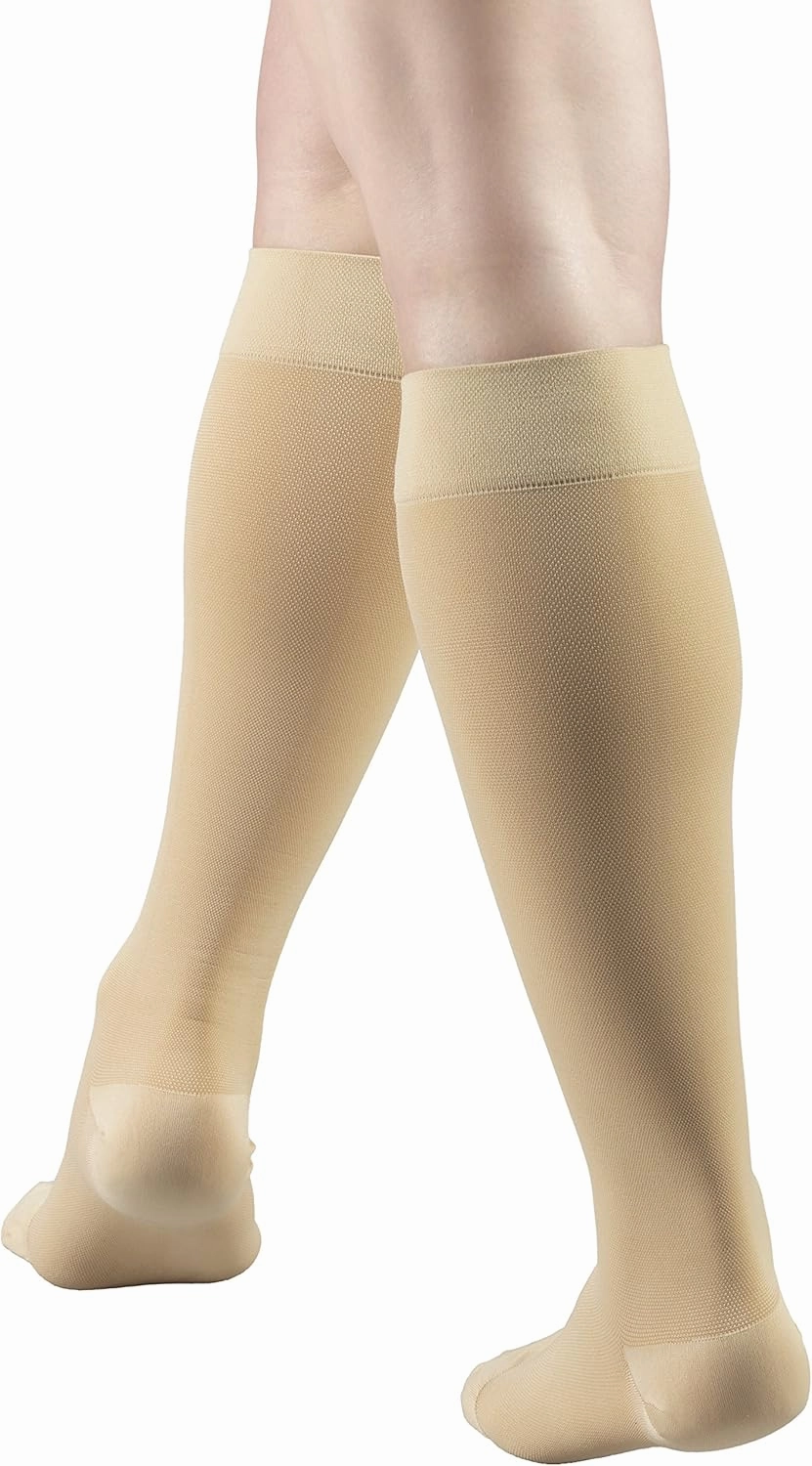 Truform 15-20 mmHg Compression Stockings for Men and Women, Knee High Length, Closed Toe, Beige, X-Large, 2 Count