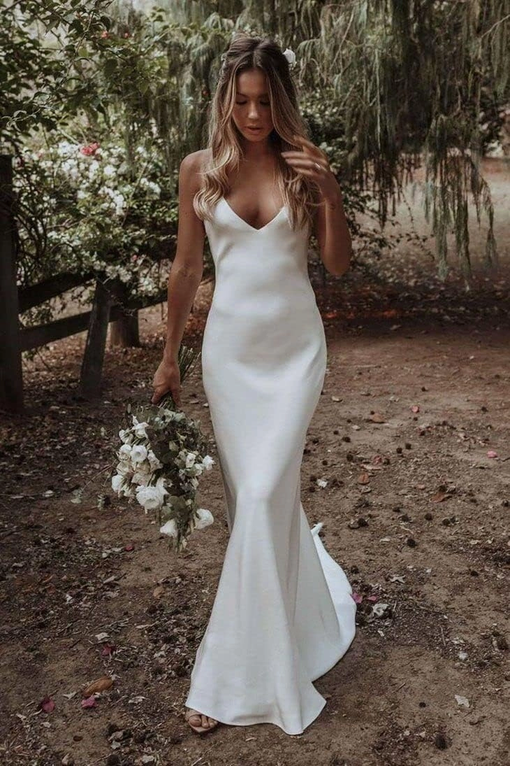 Women's Elegant Beach Wedding Dresses for Bride 2025 Lace Bohemian Wedding Dresses Long Satin Bridal Gowns